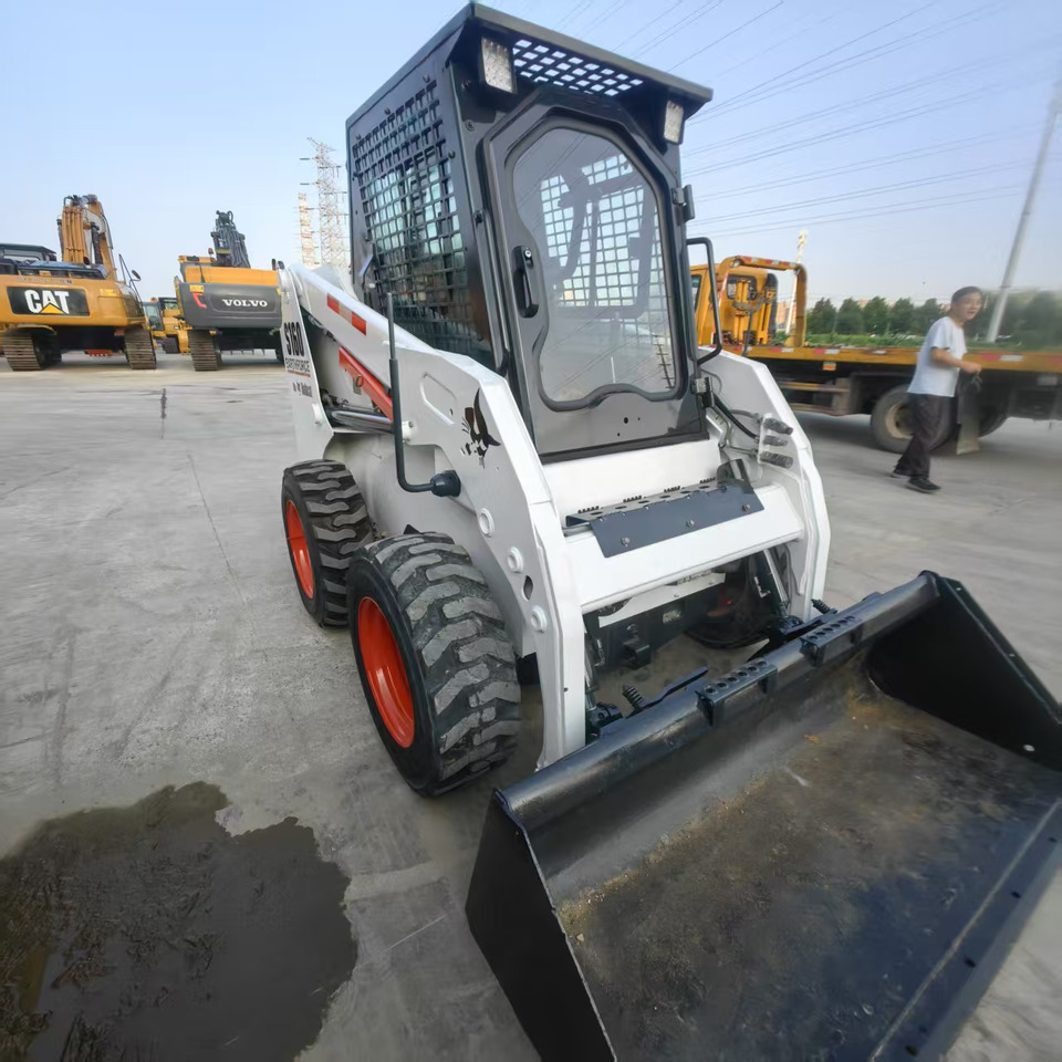Bobcat S160 - 스키드 스티어 로더 : 사진 3 Bobcat S160 - 스키드 스티어 로더 : 사진 3