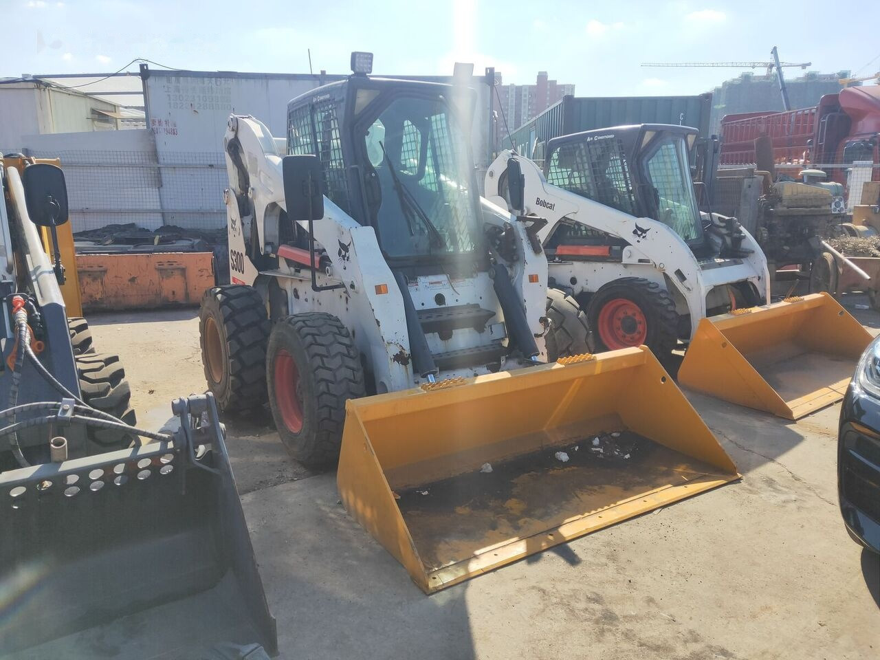 Bobcat S300 - 스키드 스티어 로더 : 사진 5 Bobcat S300 - 스키드 스티어 로더 : 사진 5