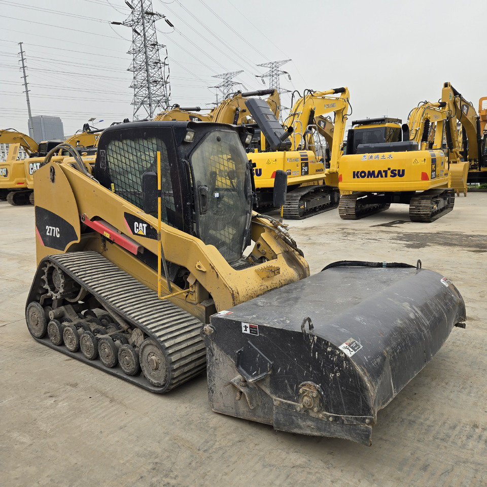 CATERPILLAR 277C - 스키드 스티어 로더 : 사진 2 CATERPILLAR 277C - 스키드 스티어 로더 : 사진 2