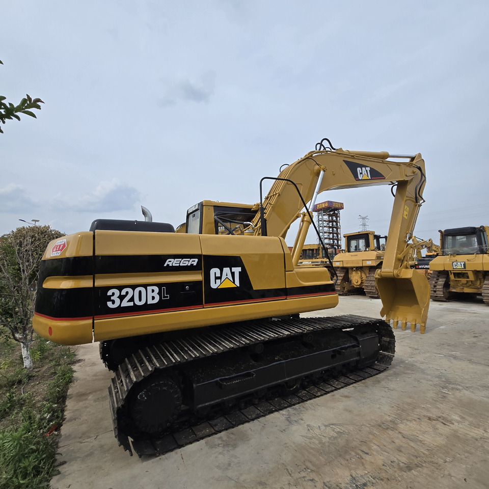 CATERPILLAR 320BL - 크롤러 굴삭기 : 사진 3 CATERPILLAR 320BL - 크롤러 굴삭기 : 사진 3