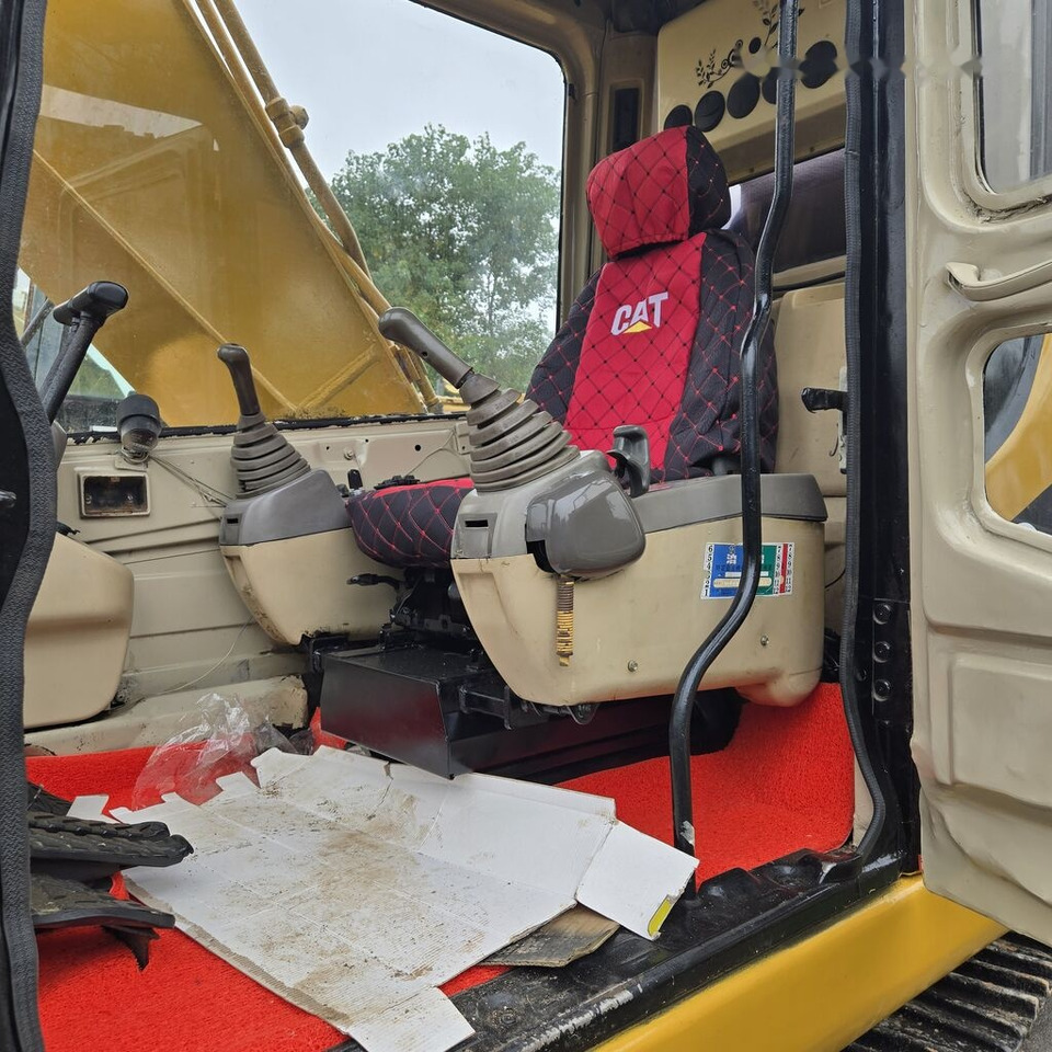 Caterpillar 320BL - 크롤러 굴삭기 : 사진 2 Caterpillar 320BL - 크롤러 굴삭기 : 사진 2