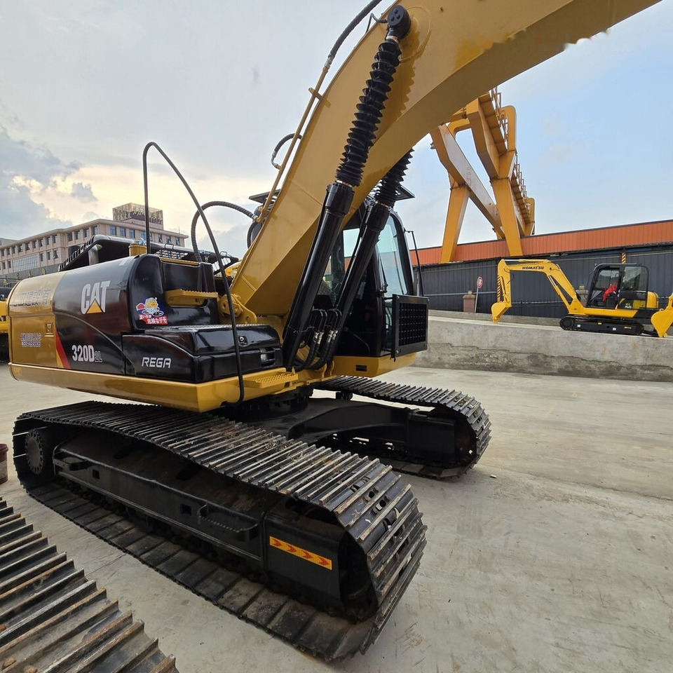 Caterpillar 320DL - 크롤러 굴삭기 : 사진 3 Caterpillar 320DL - 크롤러 굴삭기 : 사진 3