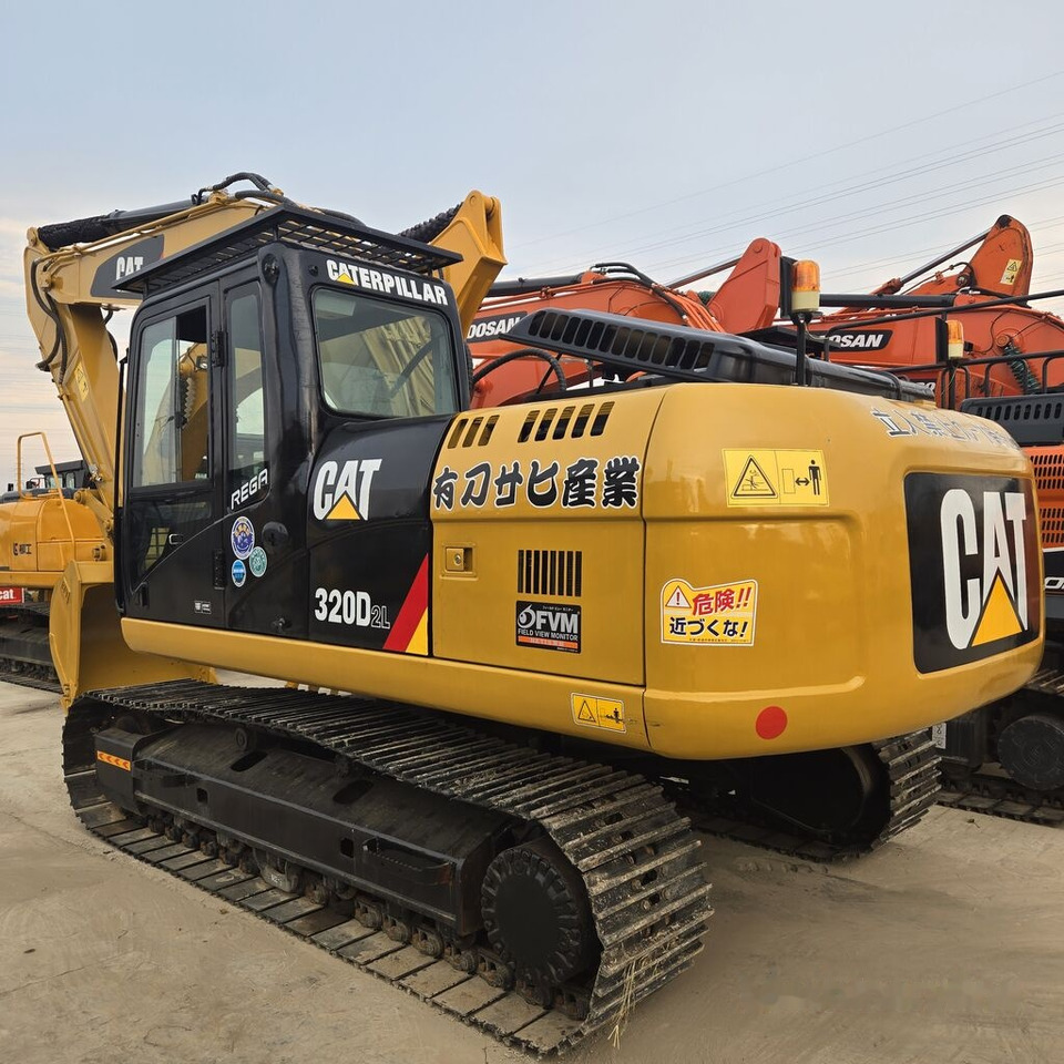Caterpillar 320DL - 크롤러 굴삭기 : 사진 4 Caterpillar 320DL - 크롤러 굴삭기 : 사진 4
