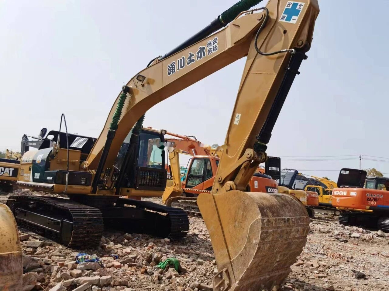 Caterpillar 320D - 크롤러 굴삭기 : 사진 2 Caterpillar 320D - 크롤러 굴삭기 : 사진 2