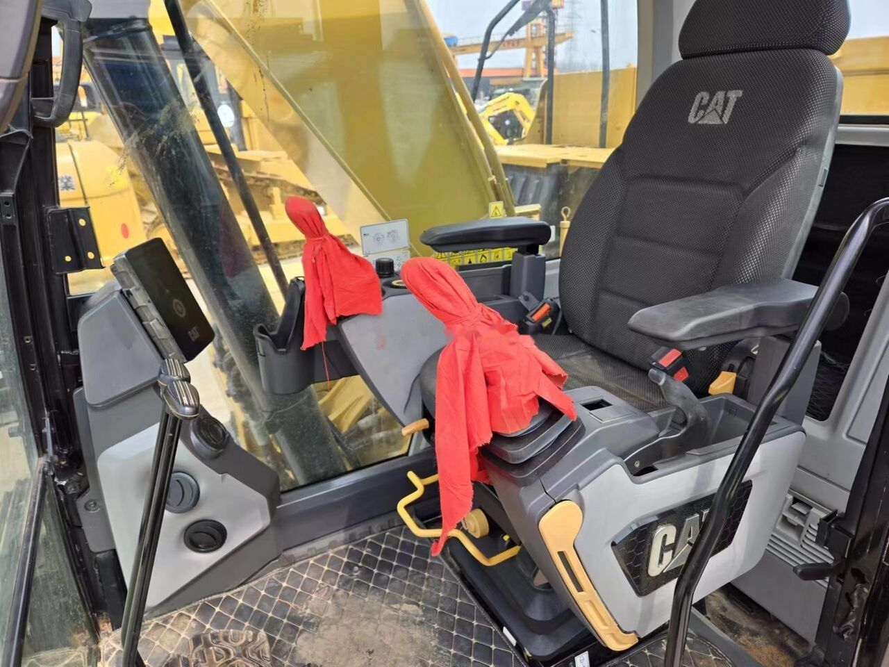 Caterpillar 320GC - 크롤러 굴삭기 : 사진 5 Caterpillar 320GC - 크롤러 굴삭기 : 사진 5