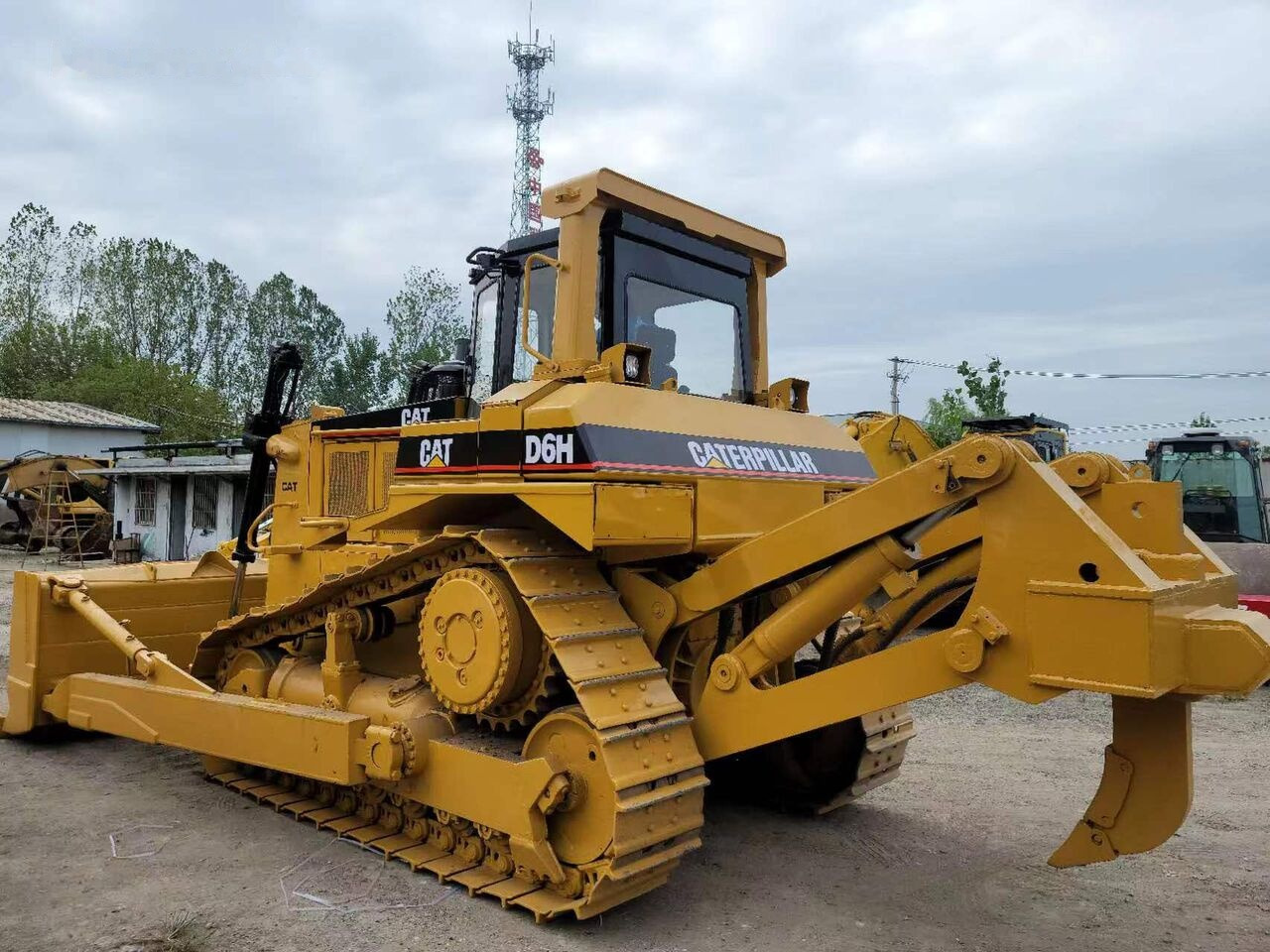 Caterpillar D6H - 불도저 : 사진 3 Caterpillar D6H - 불도저 : 사진 3