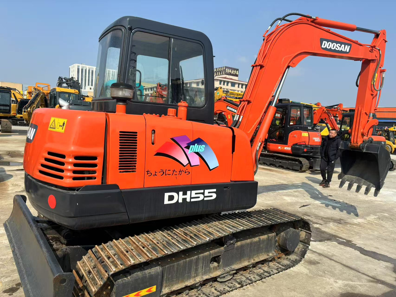 Doosan DH55 - 미니 굴삭기 : 사진 4 Doosan DH55 - 미니 굴삭기 : 사진 4