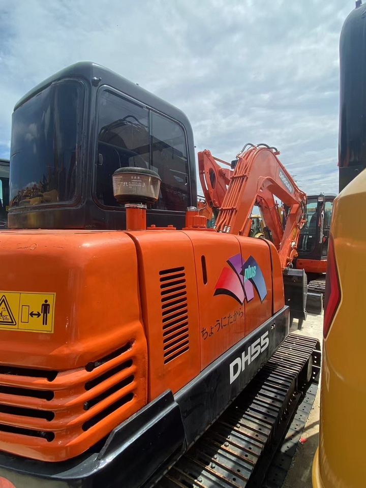 Doosan DH55 - 미니 굴삭기 : 사진 5 Doosan DH55 - 미니 굴삭기 : 사진 5