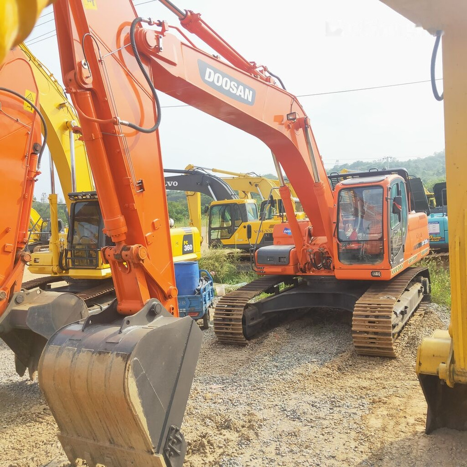 Doosan DX300LC - 크롤러 굴삭기 : 사진 4 Doosan DX300LC - 크롤러 굴삭기 : 사진 4