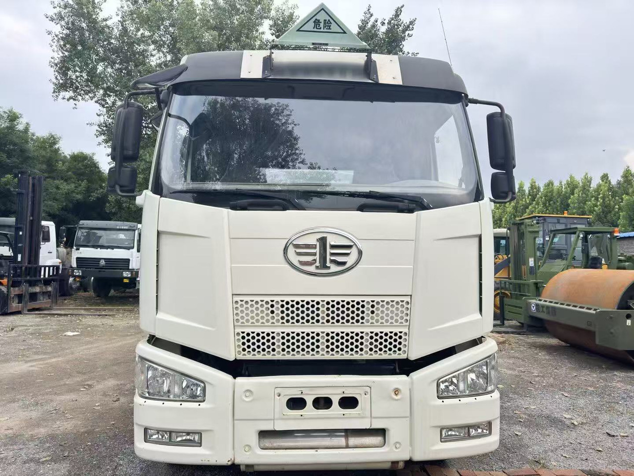 FAW tanker truck - 유조트럭 : 사진 5 FAW tanker truck - 유조트럭 : 사진 5