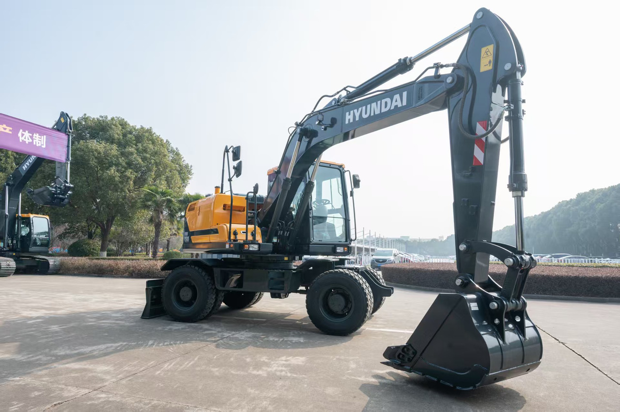 HYUNDAI HW150 - 휠 굴삭기 : 사진 5 HYUNDAI HW150 - 휠 굴삭기 : 사진 5
