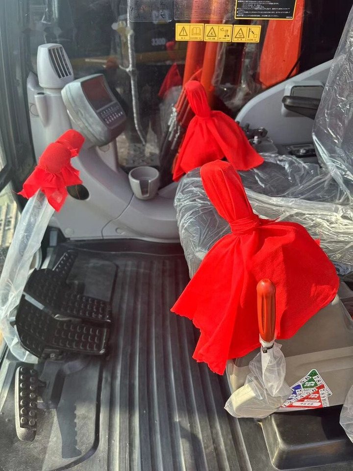 Hitachi ZX200 - 크롤러 굴삭기 : 사진 2 Hitachi ZX200 - 크롤러 굴삭기 : 사진 2