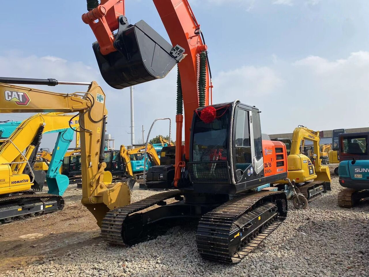 크롤러 굴삭기 Hitachi ZX240H : 사진 6