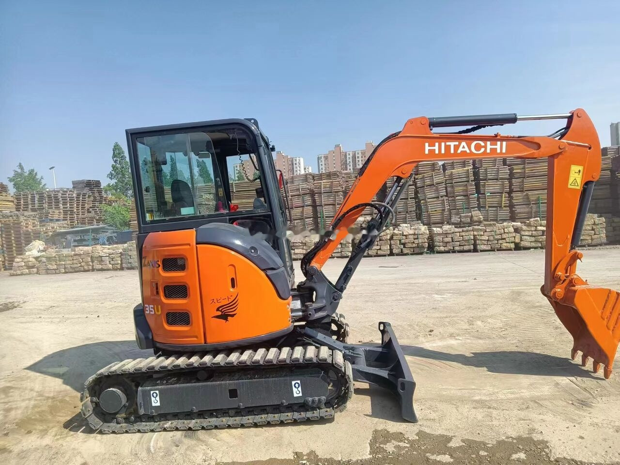 Hitachi ZX35U-5A - 미니 굴삭기 : 사진 5 Hitachi ZX35U-5A - 미니 굴삭기 : 사진 5