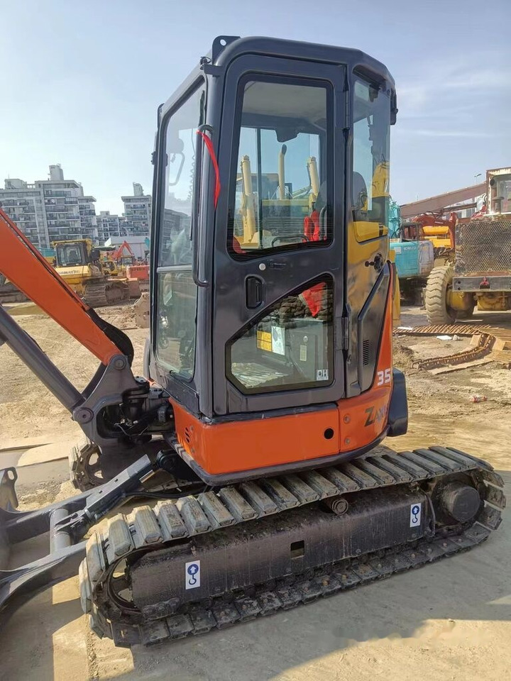 Hitachi ZX35U-5A - 미니 굴삭기 : 사진 3 Hitachi ZX35U-5A - 미니 굴삭기 : 사진 3