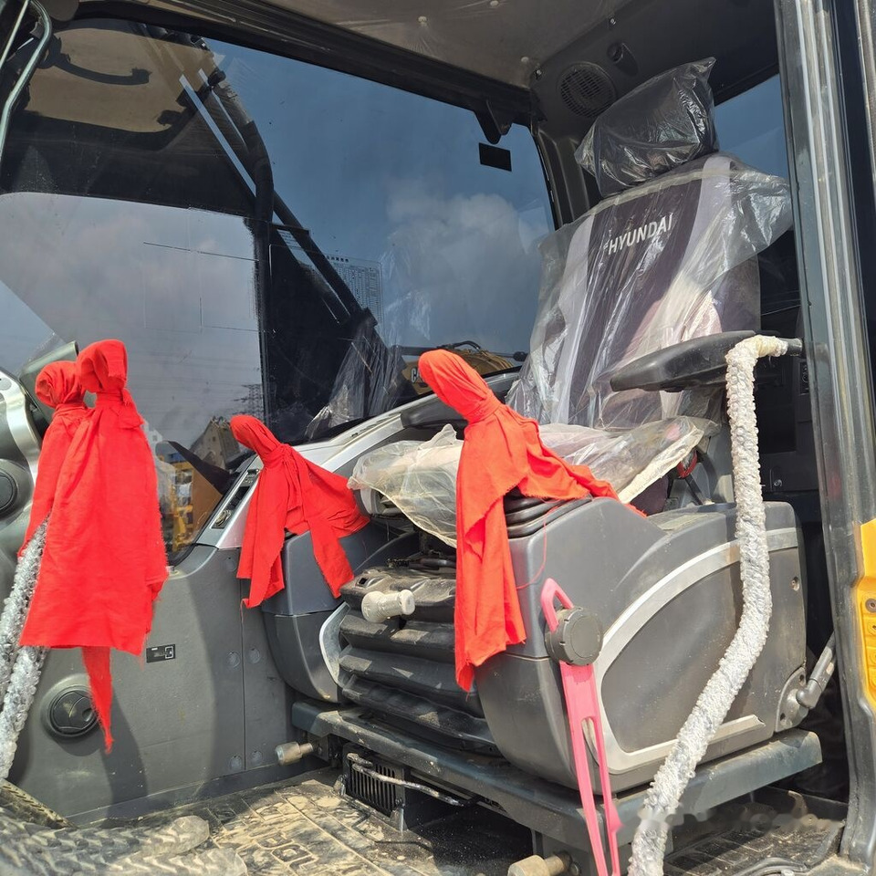 Hyundai R225-9S - 크롤러 굴삭기 : 사진 2 Hyundai R225-9S - 크롤러 굴삭기 : 사진 2