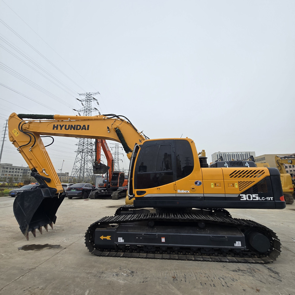 Hyundai R305LC-9T - 크롤러 굴삭기 : 사진 2 Hyundai R305LC-9T - 크롤러 굴삭기 : 사진 2