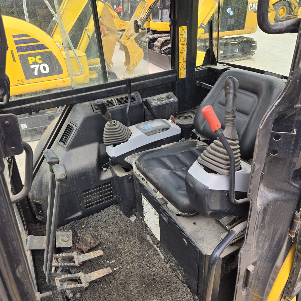 KOMATSU PC35MR - 미니 굴삭기 : 사진 5 KOMATSU PC35MR - 미니 굴삭기 : 사진 5
