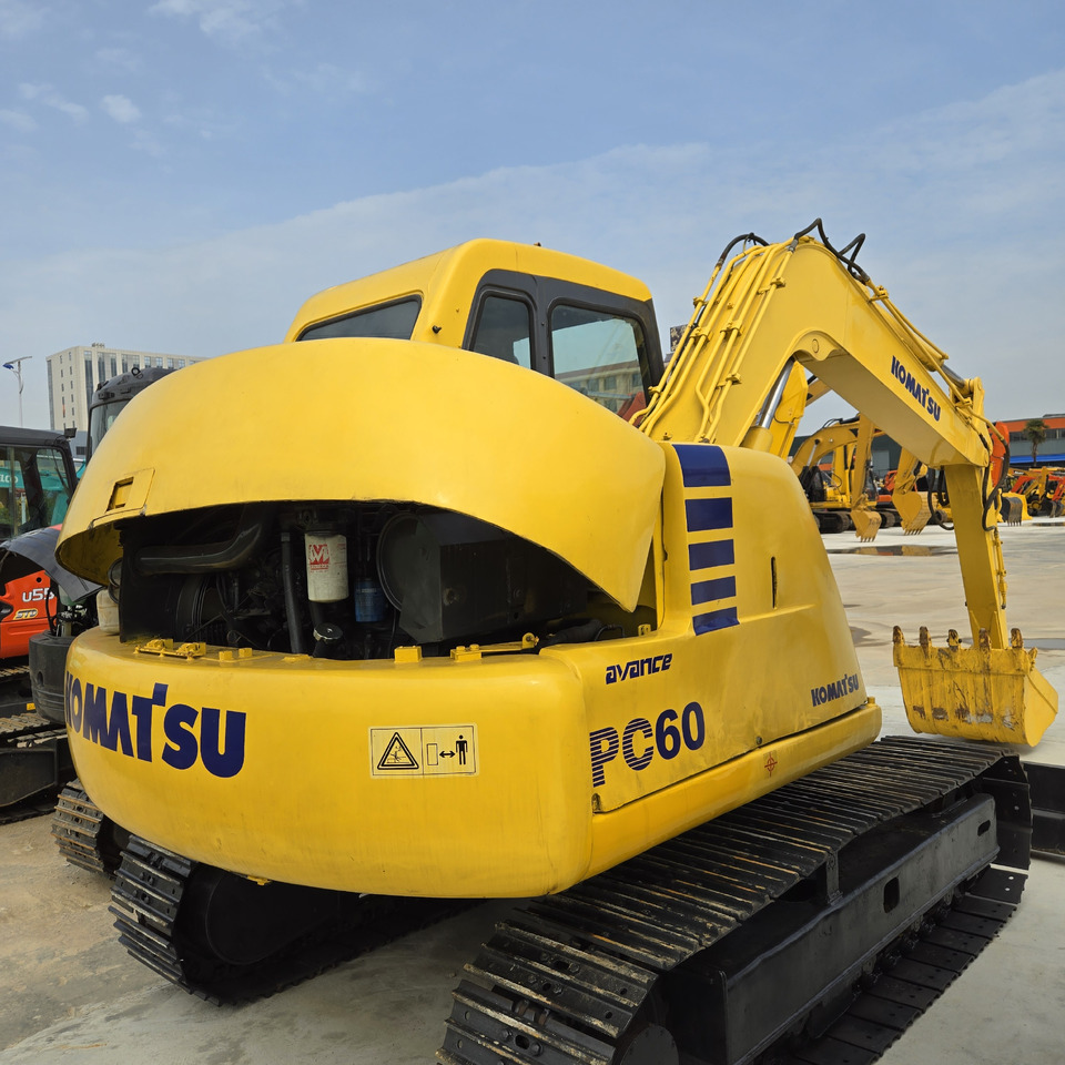 KOMATSU PC60 - 미니 굴삭기 : 사진 1 KOMATSU PC60 - 미니 굴삭기 : 사진 1