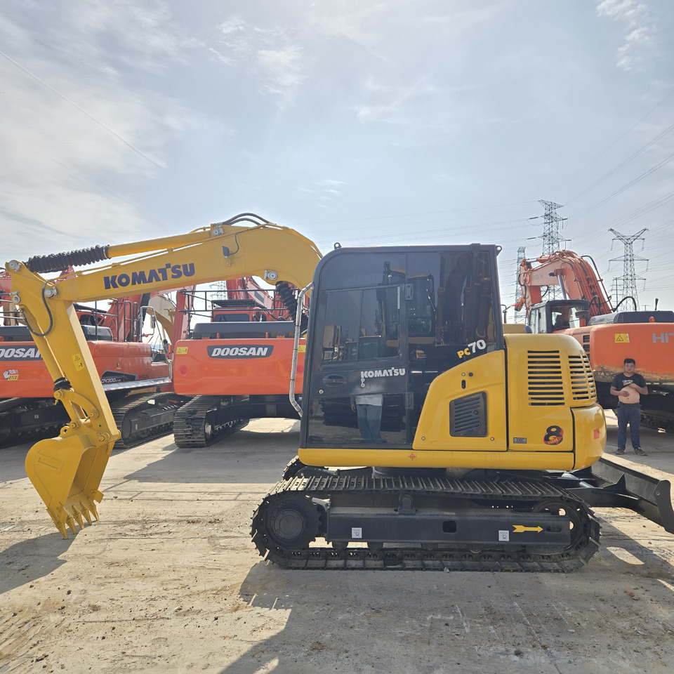 KOMATSU PC70-8 - 미니 굴삭기 : 사진 4 KOMATSU PC70-8 - 미니 굴삭기 : 사진 4