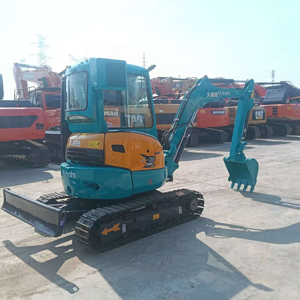 KUBOTA U35 - 미니 굴삭기 : 사진 1 KUBOTA U35 - 미니 굴삭기 : 사진 1