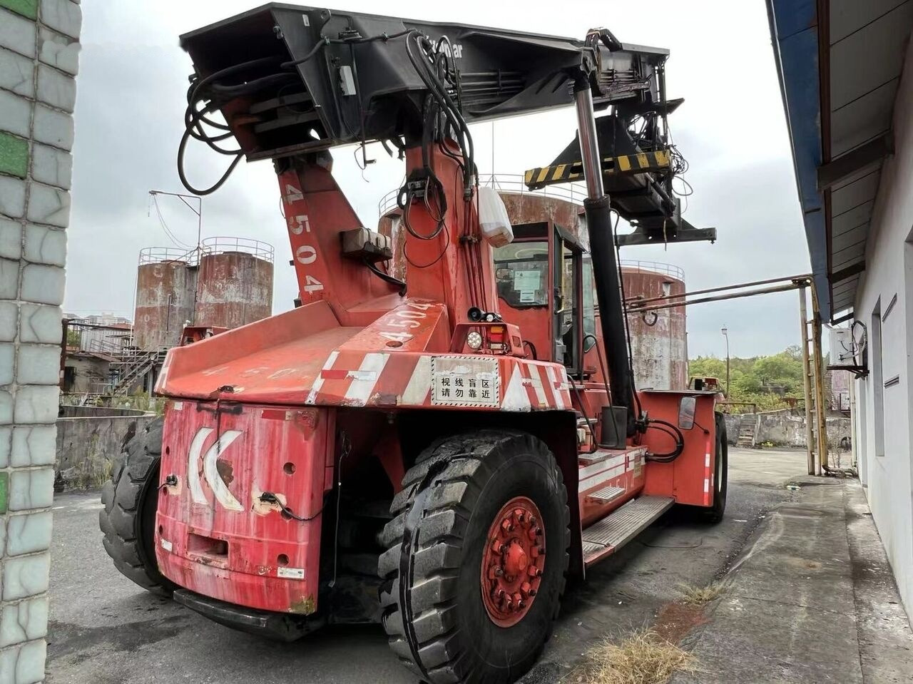 Kalmar DRF450-60S5 - 리치 스태커 : 사진 5 Kalmar DRF450-60S5 - 리치 스태커 : 사진 5