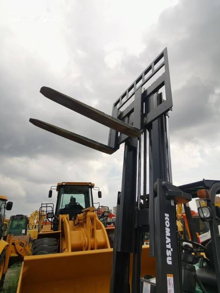 Komatsu FD50-7 - 디젤 지게차 : 사진 2 Komatsu FD50-7 - 디젤 지게차 : 사진 2