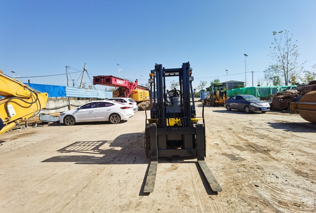 Komatsu FD50 - 지게차 : 사진 1 Komatsu FD50 - 지게차 : 사진 1