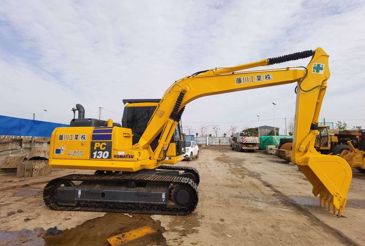 Komatsu PC130 - 크롤러 굴삭기 : 사진 2 Komatsu PC130 - 크롤러 굴삭기 : 사진 2
