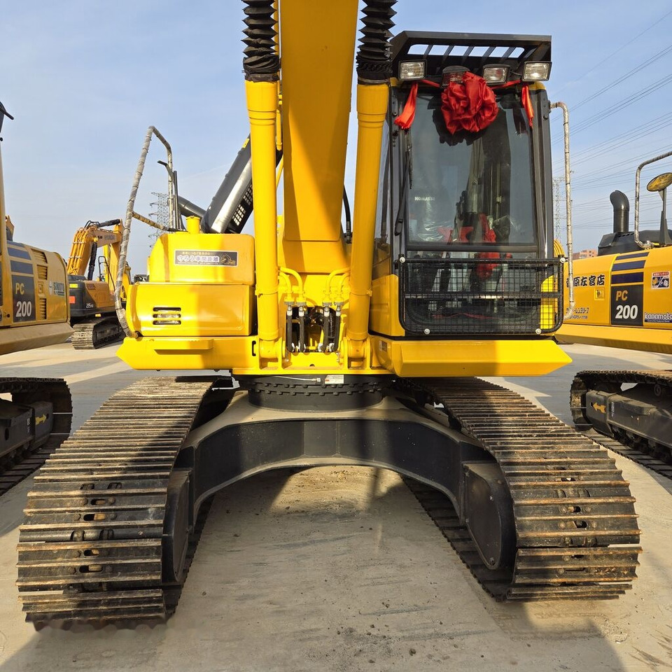 Komatsu PC200-8 - 크롤러 굴삭기 : 사진 5 Komatsu PC200-8 - 크롤러 굴삭기 : 사진 5