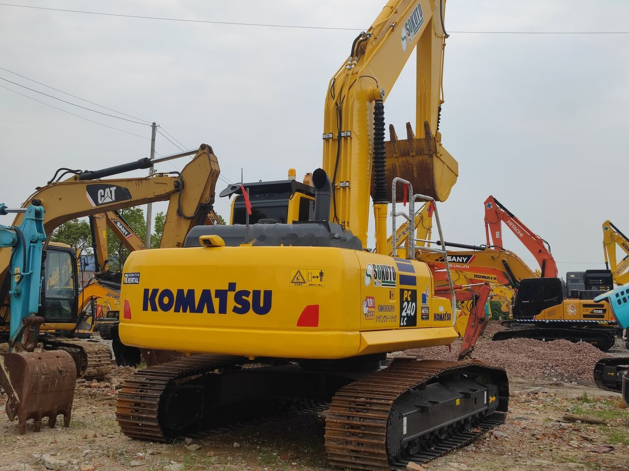 Komatsu PC240LC - 크롤러 굴삭기 : 사진 5 Komatsu PC240LC - 크롤러 굴삭기 : 사진 5