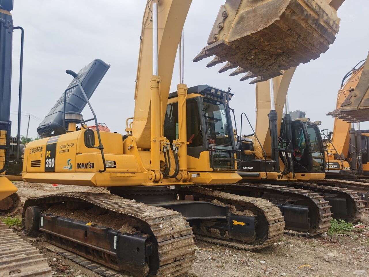 Komatsu PC350 - 크롤러 굴삭기 : 사진 2 Komatsu PC350 - 크롤러 굴삭기 : 사진 2