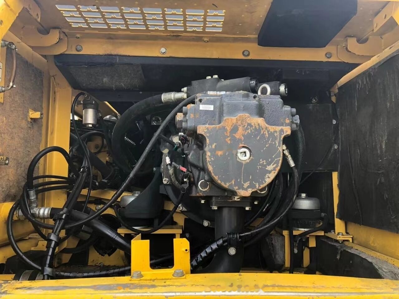 Komatsu PC400-8 - 크롤러 굴삭기 : 사진 1 Komatsu PC400-8 - 크롤러 굴삭기 : 사진 1