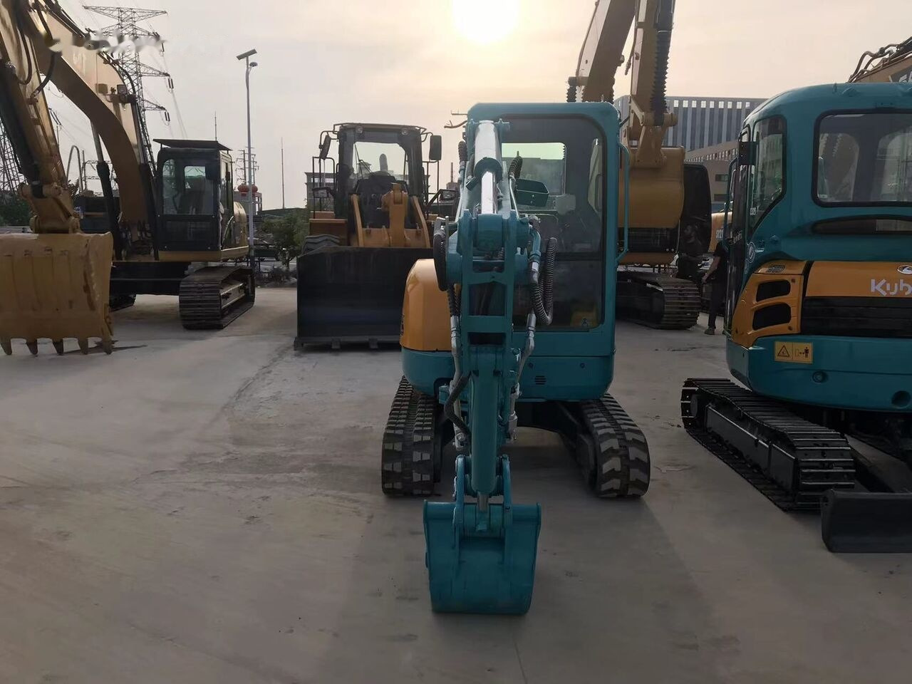 Kubota U25 - 미니 굴삭기 : 사진 3 Kubota U25 - 미니 굴삭기 : 사진 3