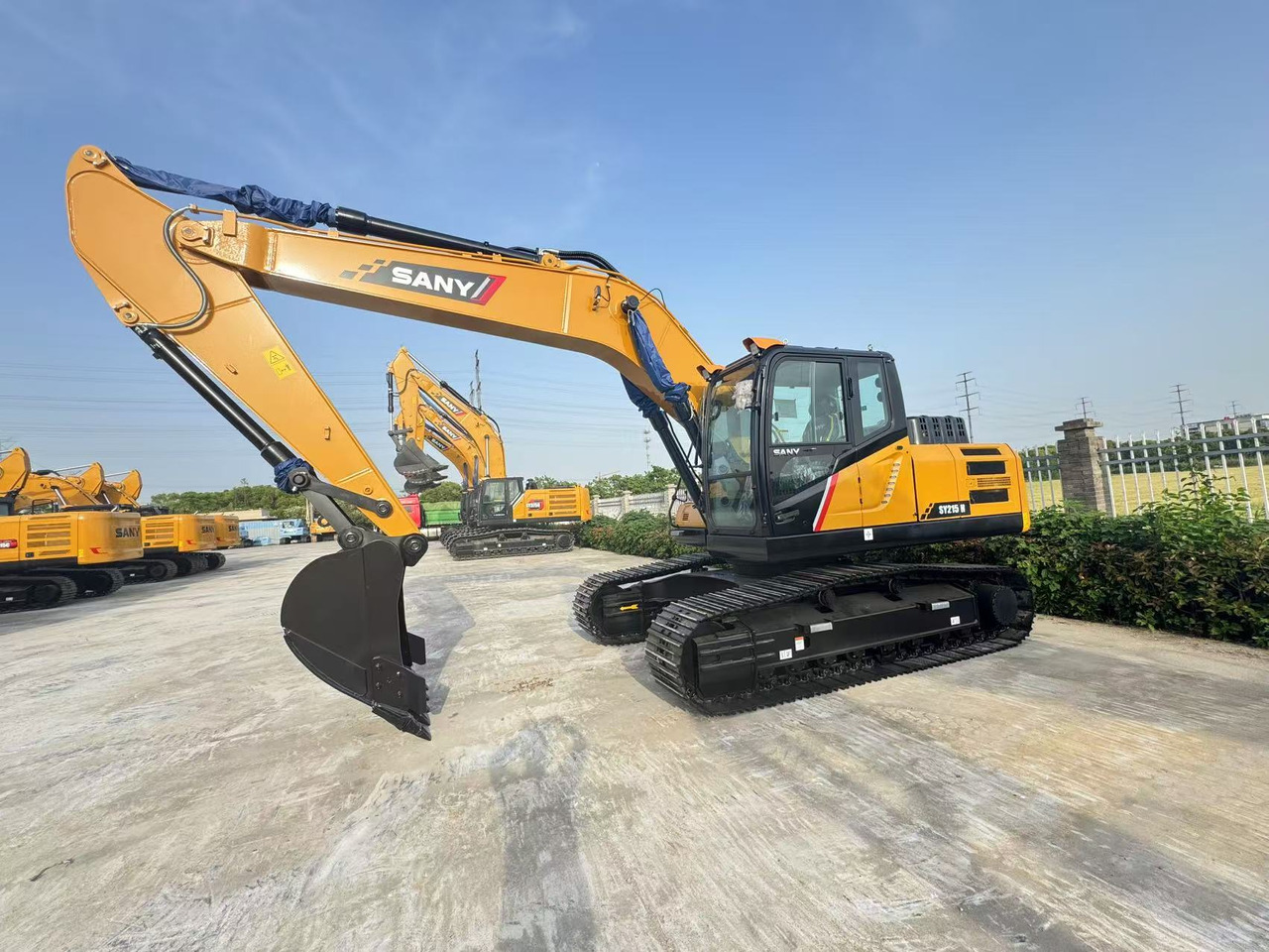 SANY SY215H - 크롤러 굴삭기 : 사진 4 SANY SY215H - 크롤러 굴삭기 : 사진 4