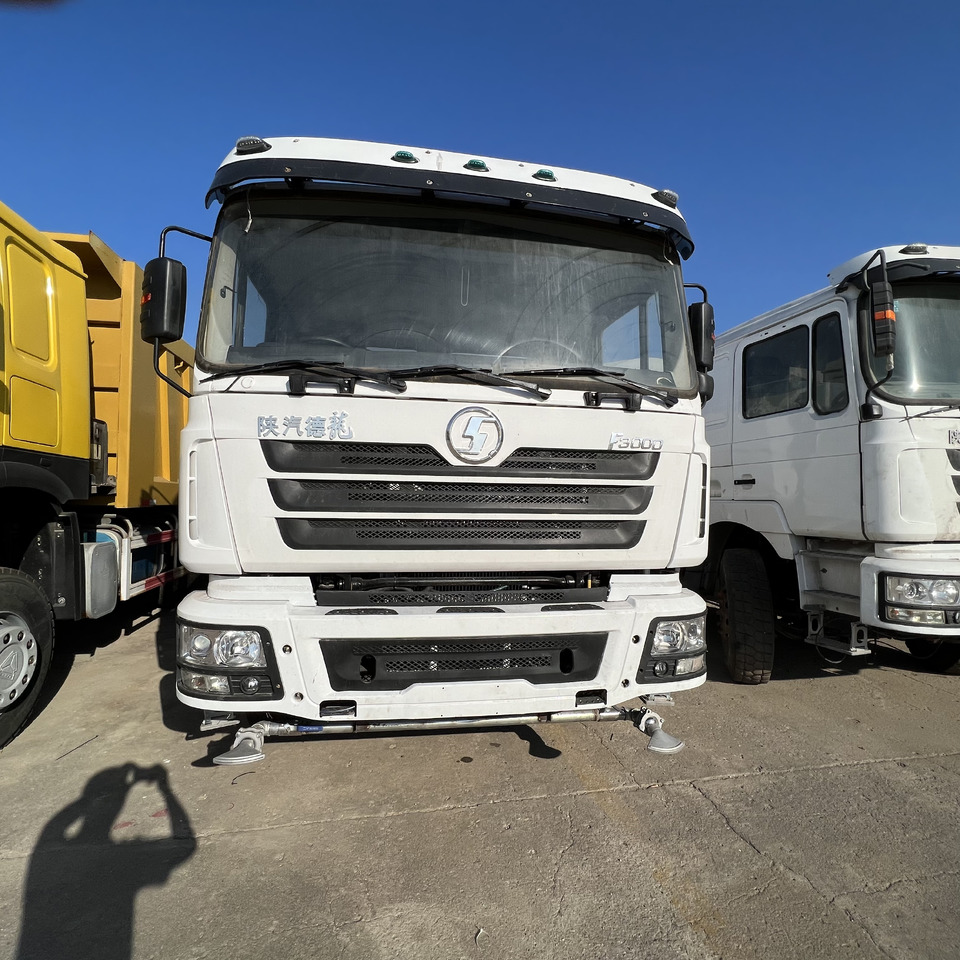 SHACMAN F3000 Water Truck - 트럭 : 사진 1 SHACMAN F3000 Water Truck - 트럭 : 사진 1