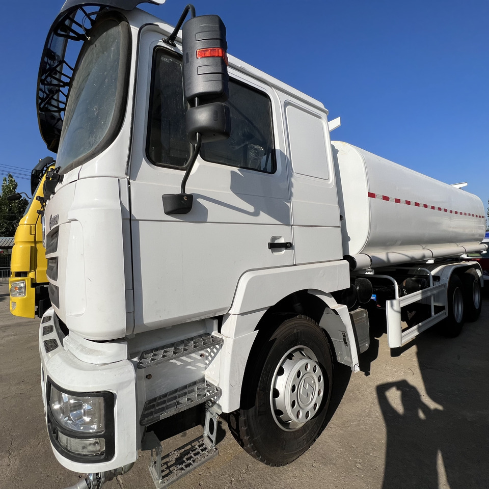 SHACMAN F3000 Water Truck - 트럭 : 사진 5 SHACMAN F3000 Water Truck - 트럭 : 사진 5