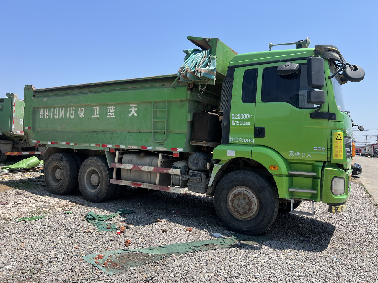 SHACMAN M3000 6x4 - 덤프트럭 : 사진 4 SHACMAN M3000 6x4 - 덤프트럭 : 사진 4