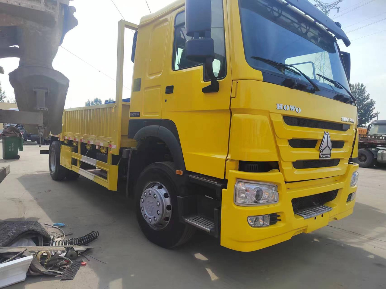 SINOTRUK HOWO 4x2 cargo truck - 덤프트럭 : 사진 2 SINOTRUK HOWO 4x2 cargo truck - 덤프트럭 : 사진 2