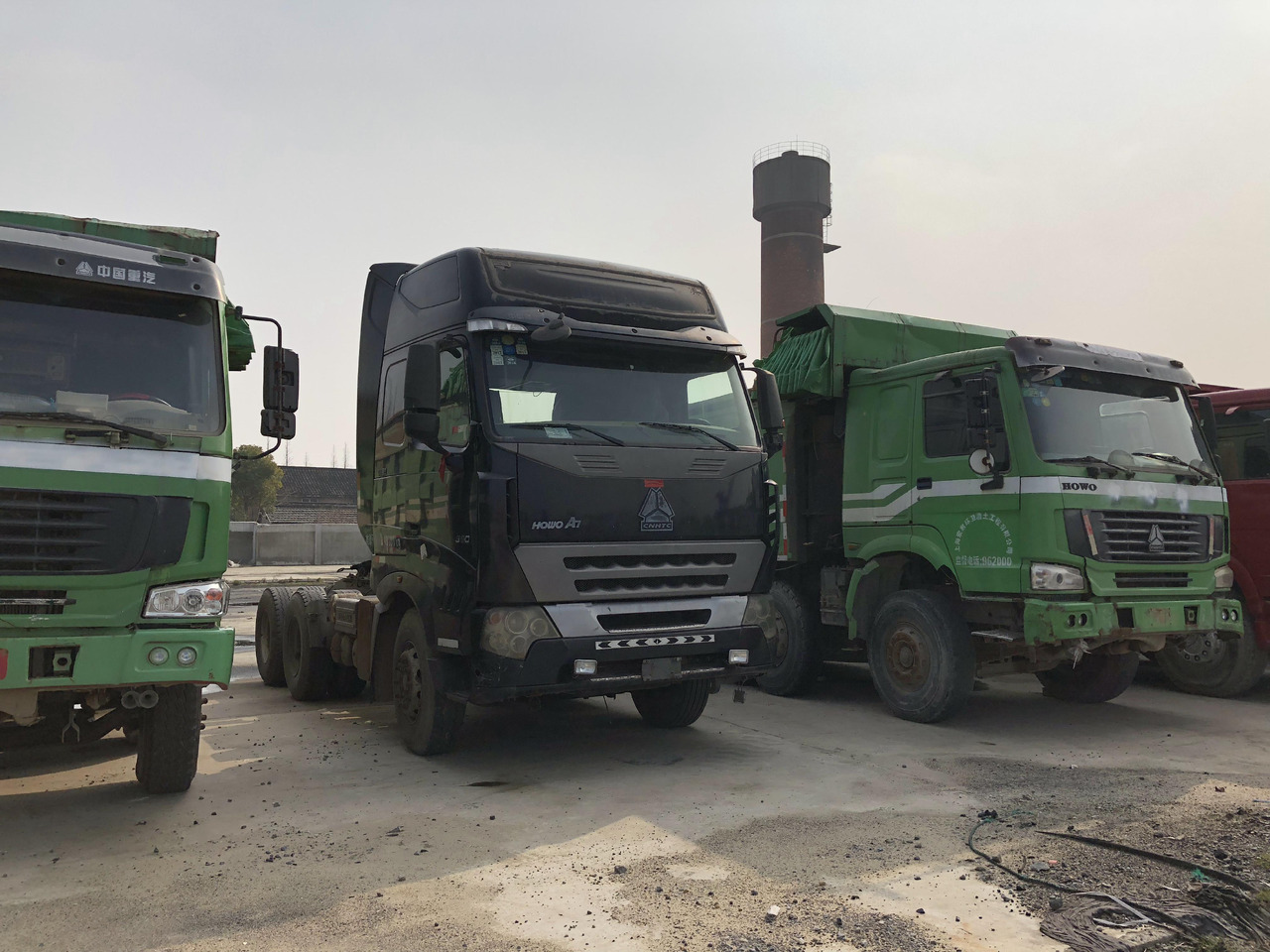 SINOTRUK HOWO A7 - 트랙터 유닛 : 사진 1 SINOTRUK HOWO A7 - 트랙터 유닛 : 사진 1