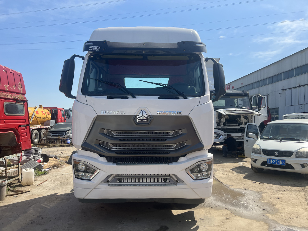 SINOTRUK HOWO trailer head - 트랙터 유닛 : 사진 2 SINOTRUK HOWO trailer head - 트랙터 유닛 : 사진 2