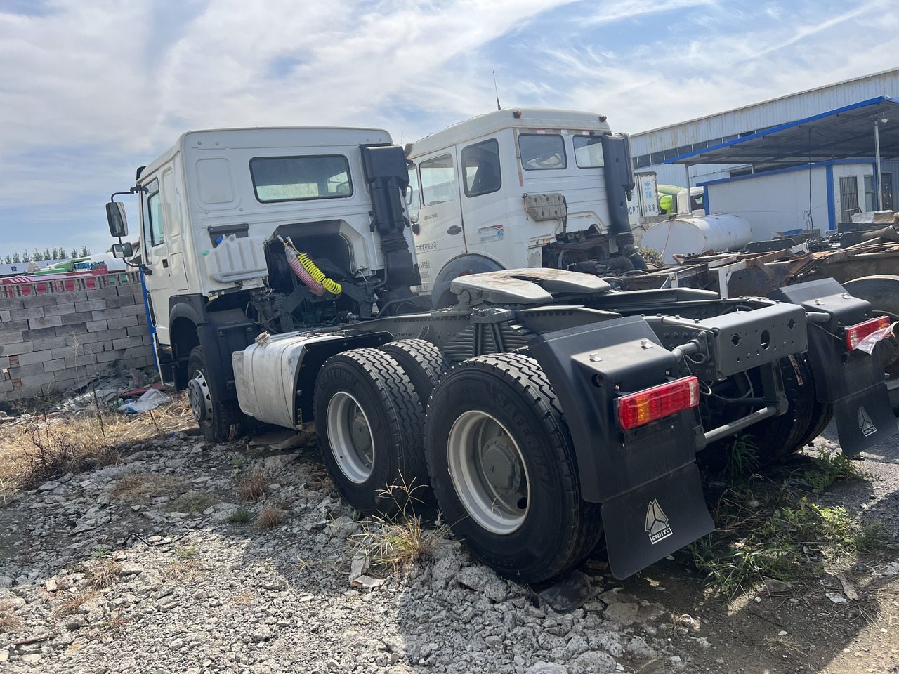SINOTRUK HOWO trailer head - 트랙터 유닛 : 사진 4 SINOTRUK HOWO trailer head - 트랙터 유닛 : 사진 4