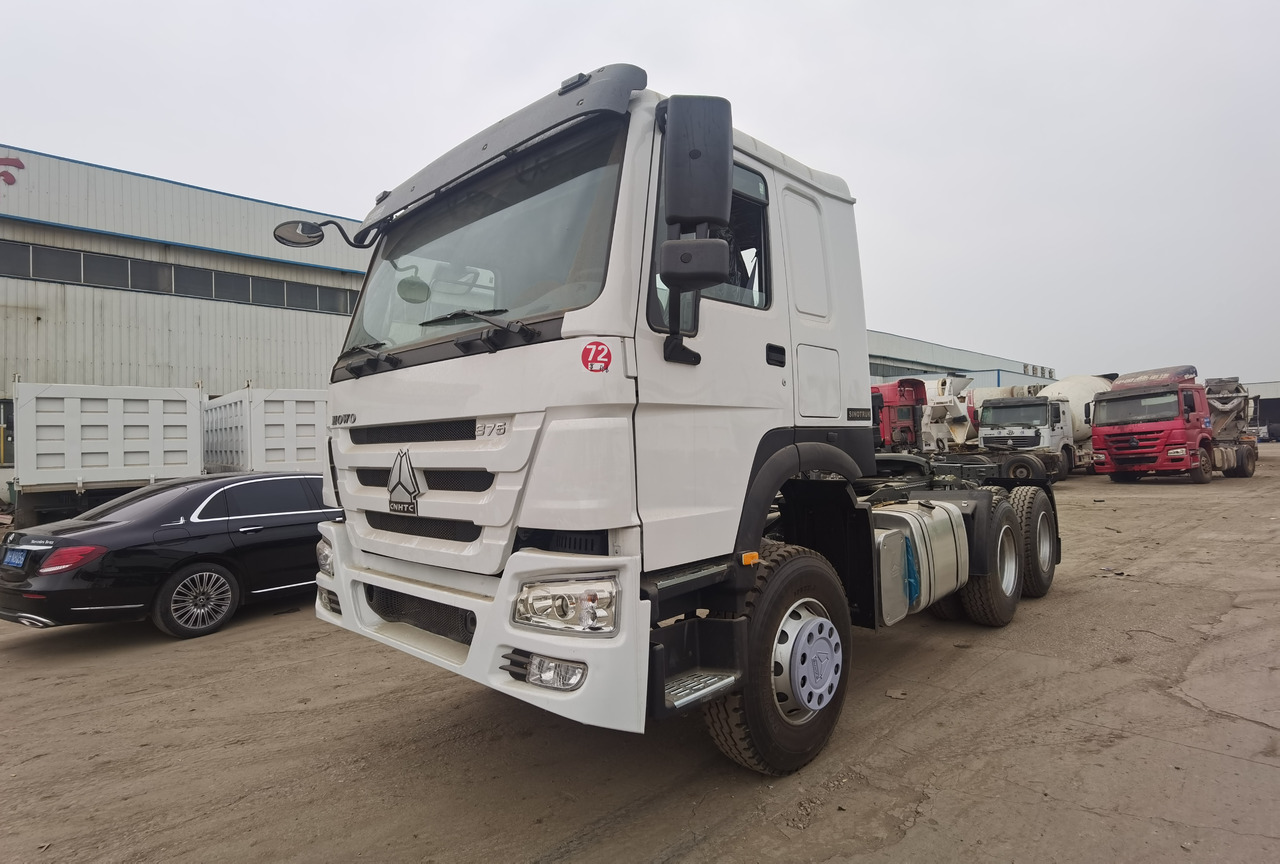 SINOTRUK HOWO trailer head - 트랙터 유닛 : 사진 1 SINOTRUK HOWO trailer head - 트랙터 유닛 : 사진 1