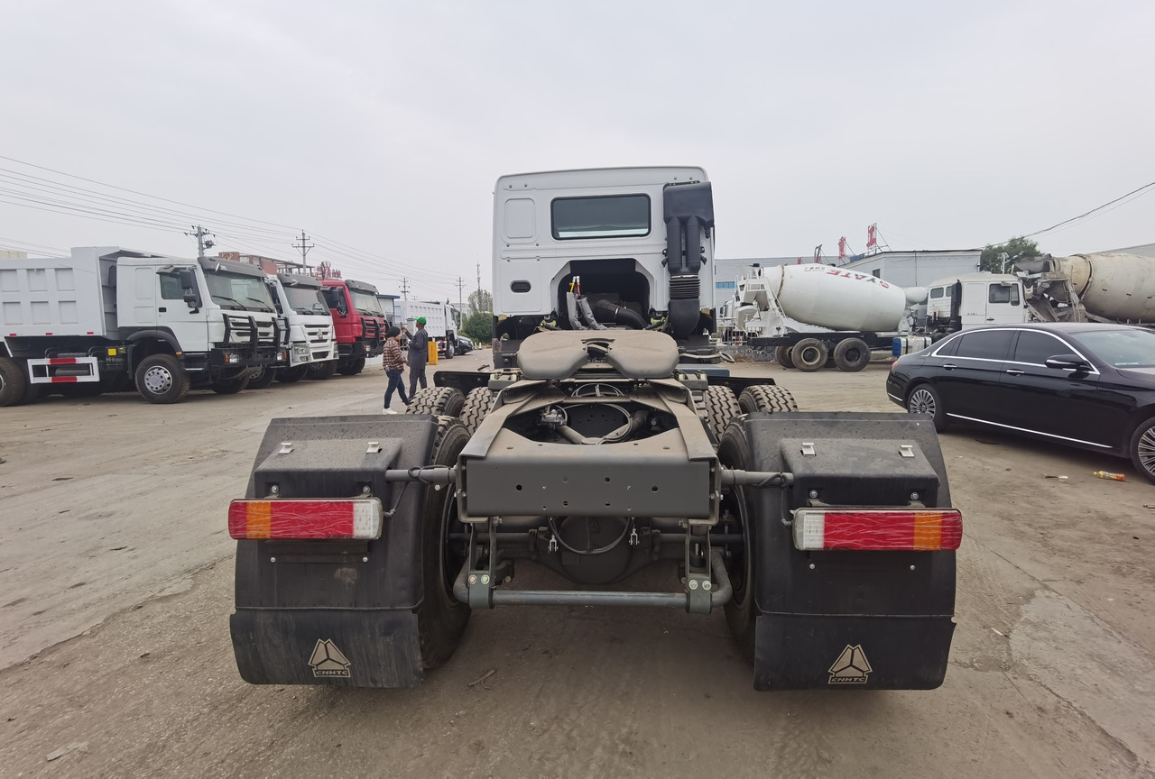 SINOTRUK HOWO trailer head - 트랙터 유닛 : 사진 2 SINOTRUK HOWO trailer head - 트랙터 유닛 : 사진 2