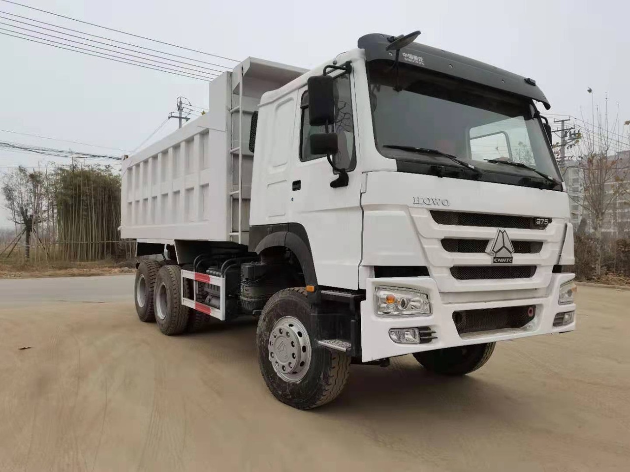 SINOTRUK HOWO - 덤프트럭 : 사진 3 SINOTRUK HOWO - 덤프트럭 : 사진 3