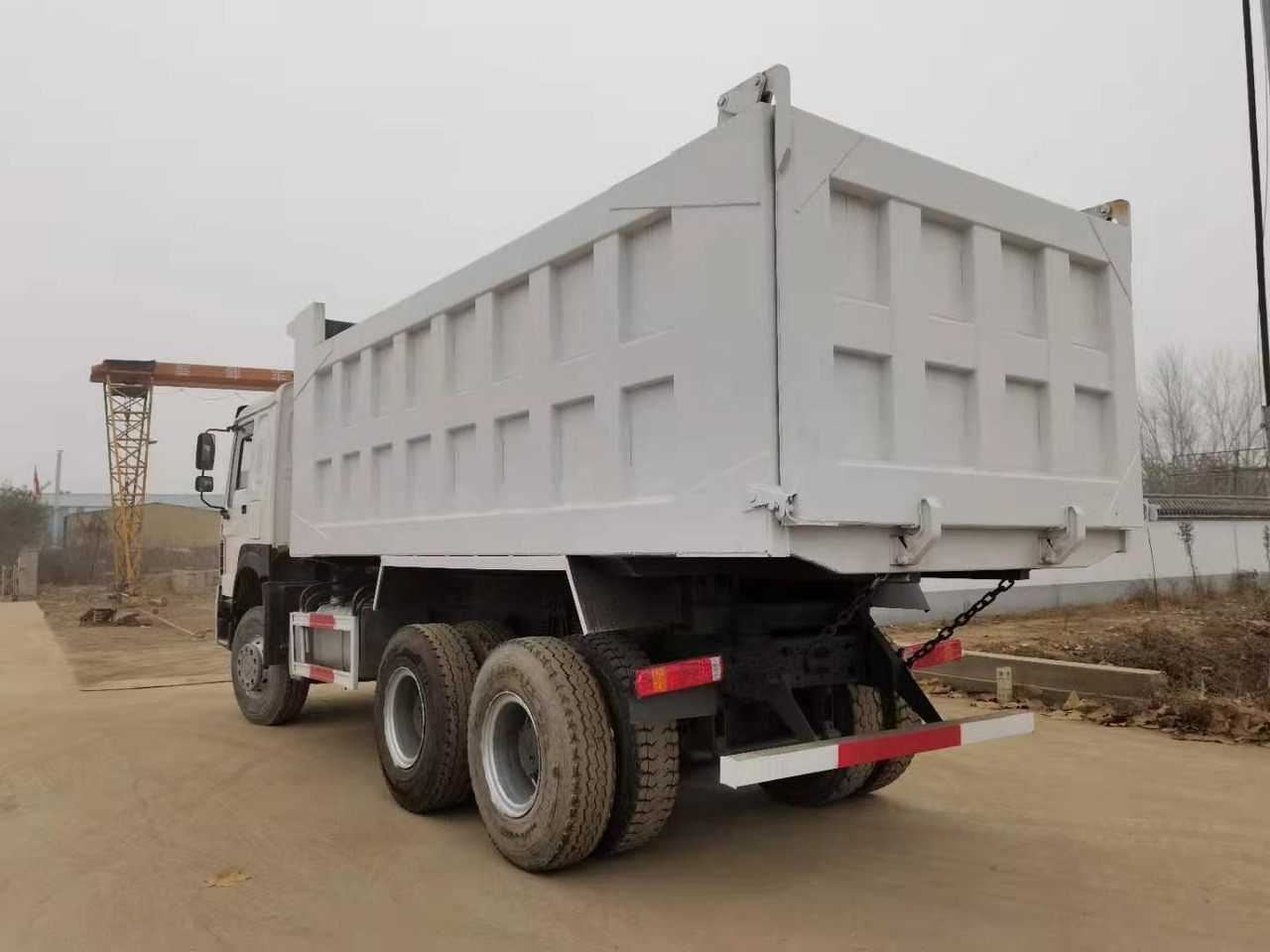 SINOTRUK HOWO - 덤프트럭 : 사진 2 SINOTRUK HOWO - 덤프트럭 : 사진 2