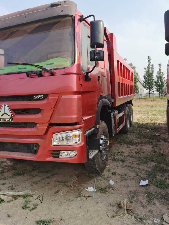 SINOTRUK HOWO - 덤프트럭 : 사진 1 SINOTRUK HOWO - 덤프트럭 : 사진 1