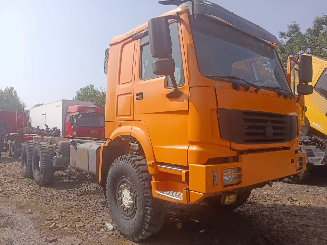 SINOTRUK HOWO - 트랙터 유닛 : 사진 1 SINOTRUK HOWO - 트랙터 유닛 : 사진 1