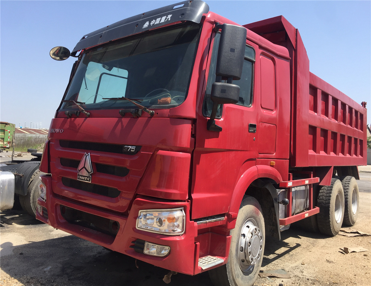 SINOTRUK HOWO - 덤프트럭 : 사진 5 SINOTRUK HOWO - 덤프트럭 : 사진 5