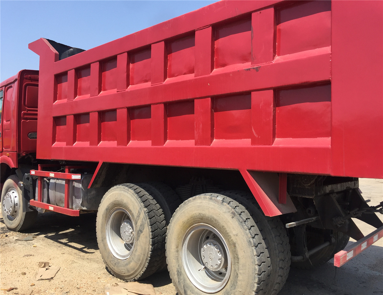 SINOTRUK HOWO - 덤프트럭 : 사진 2 SINOTRUK HOWO - 덤프트럭 : 사진 2